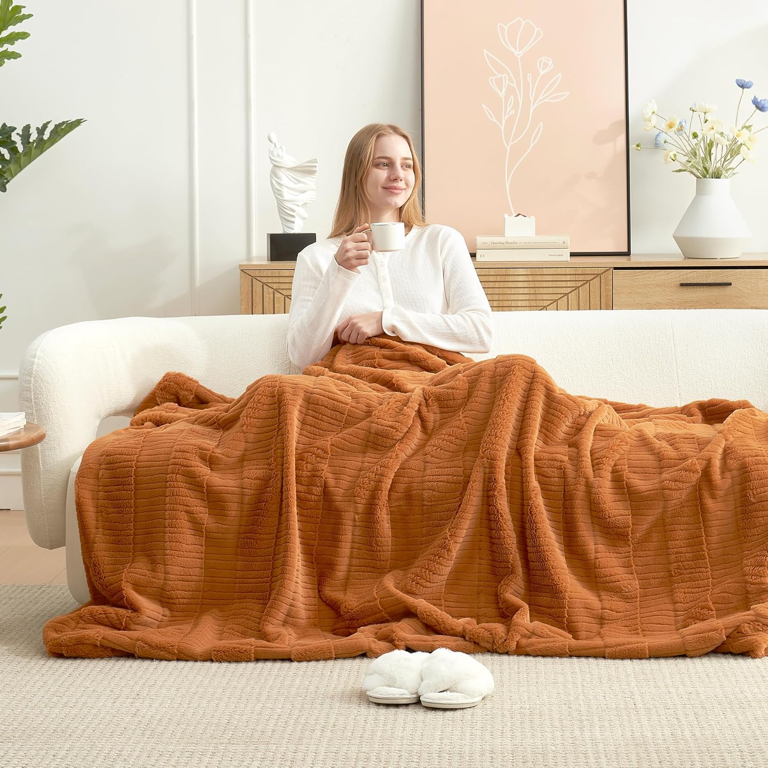 Amélie Home Luxury Striped Faux