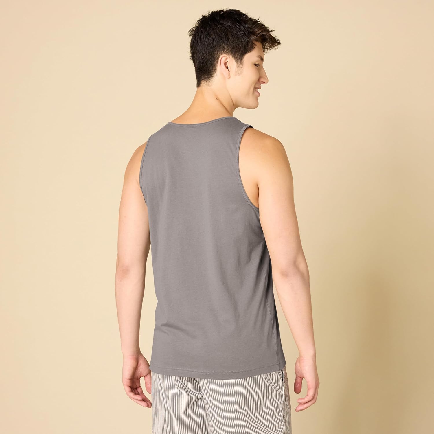 Amazon Essentials Men's Regular-Fit Sleeveless Tank Tops - Image 2