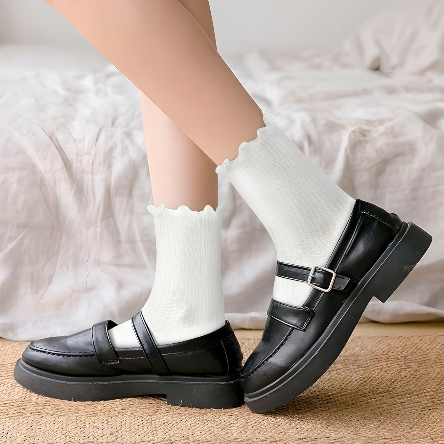 DQCUTE Women's Ruffled Ankle Boot