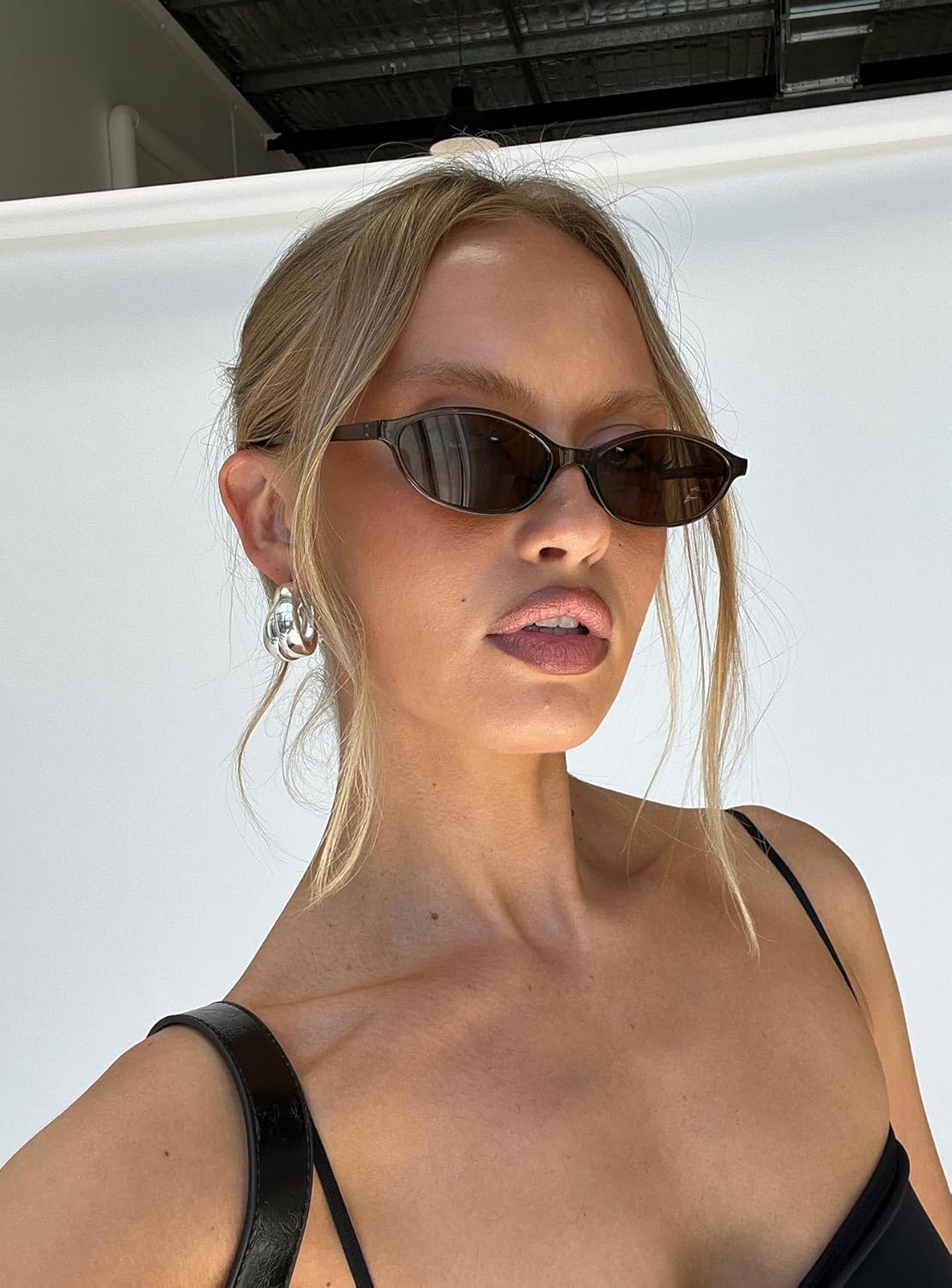 GUVIVI Retro Oval Sunglasses