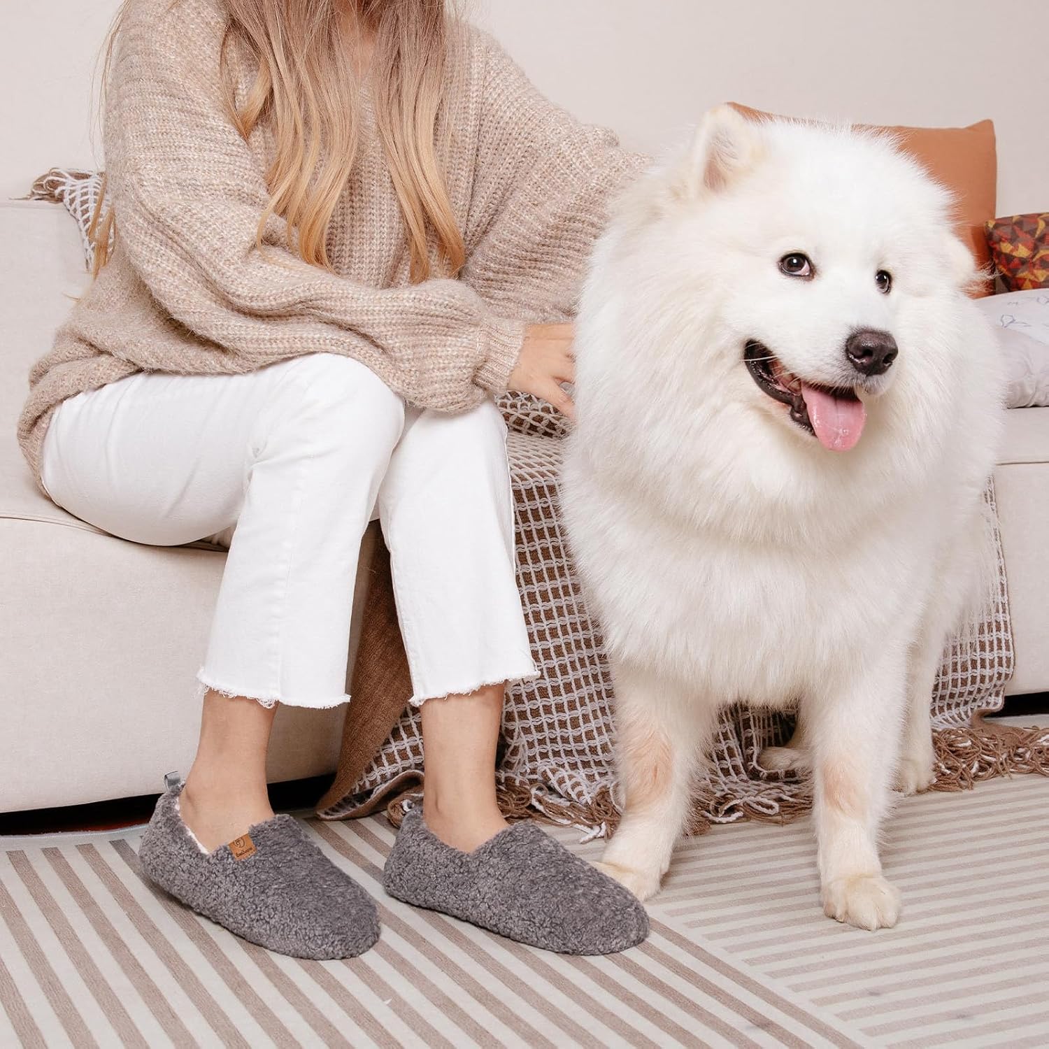 EverFoams Women’s Soft Curly Slippers