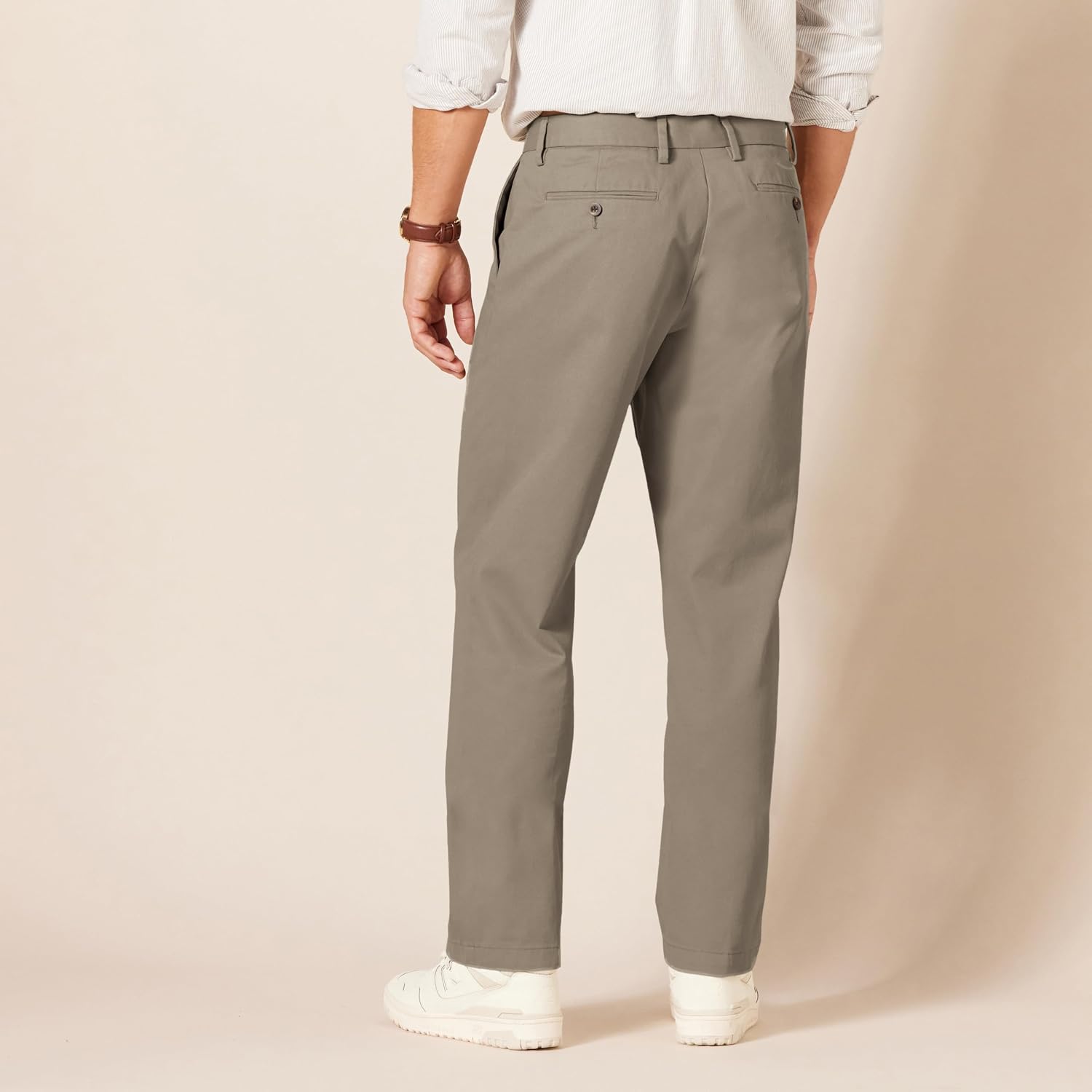 Amazon Essentials Men's Classic-Fit Wrinkle-Resistant