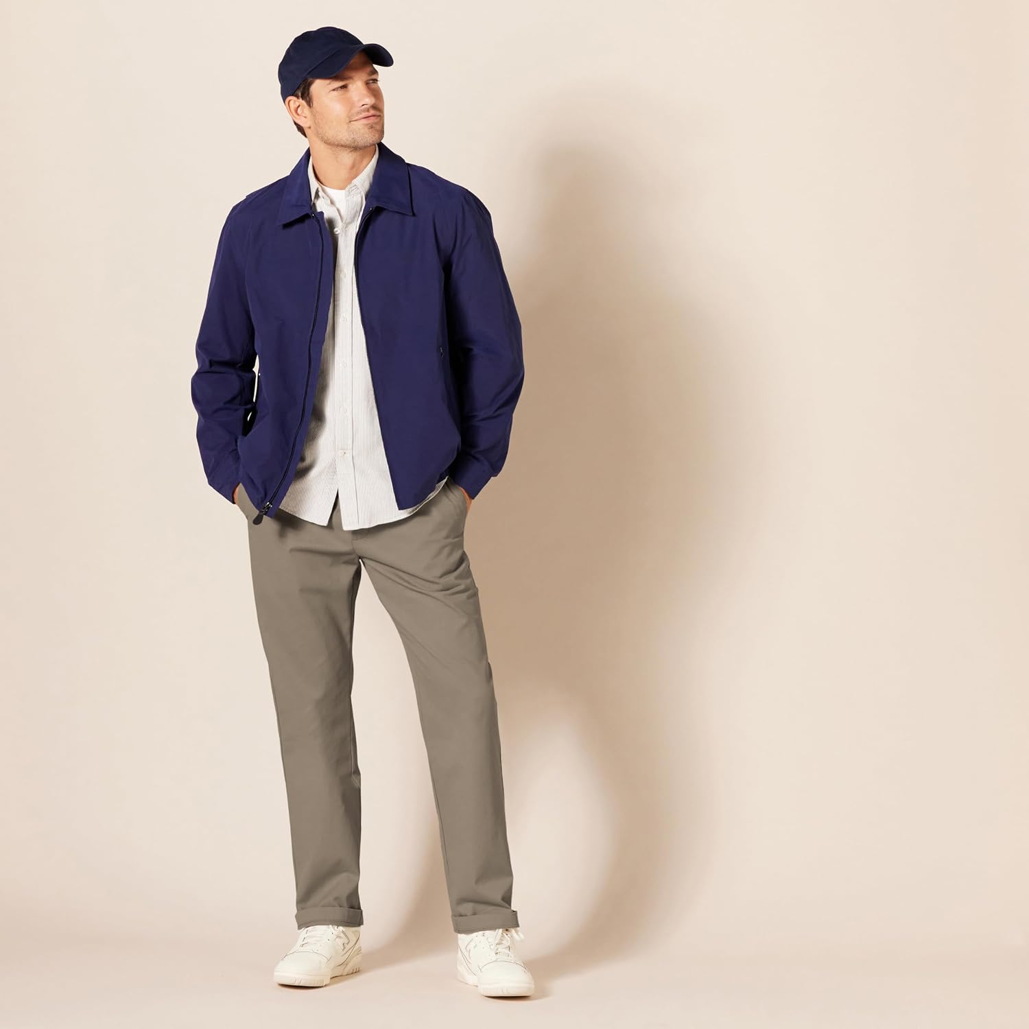 Amazon Essentials Men's Classic-Fit Wrinkle-Resistant