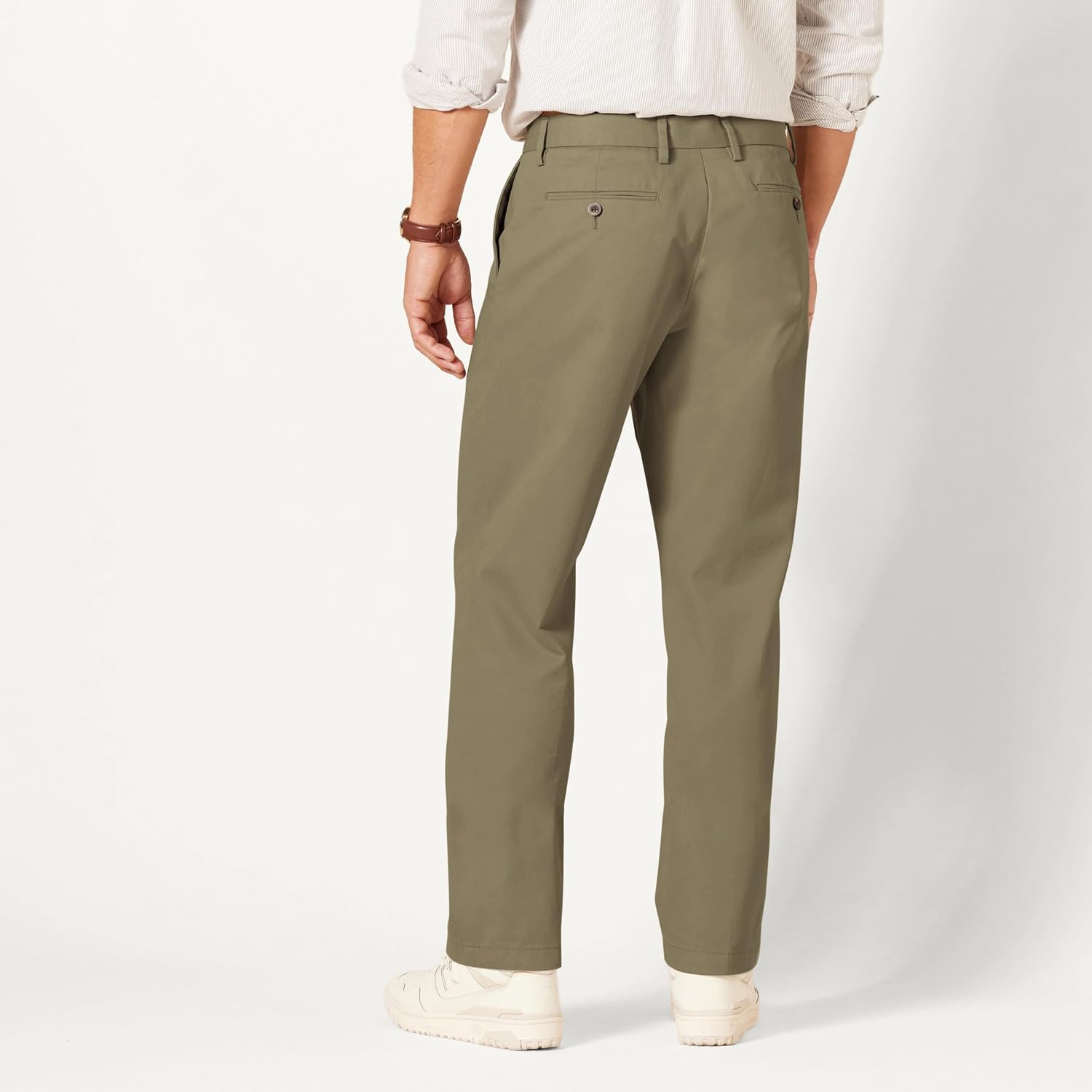 Amazon Essentials Men's Classic-Fit Wrinkle-Resistant
